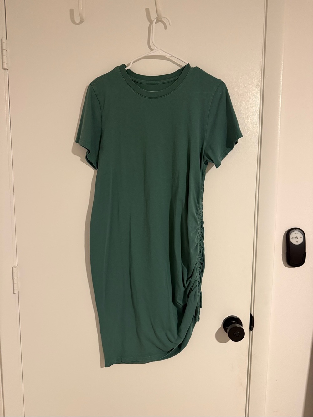 Universal Thread Green Ruched Side Midi T-Shirt Dress Size M